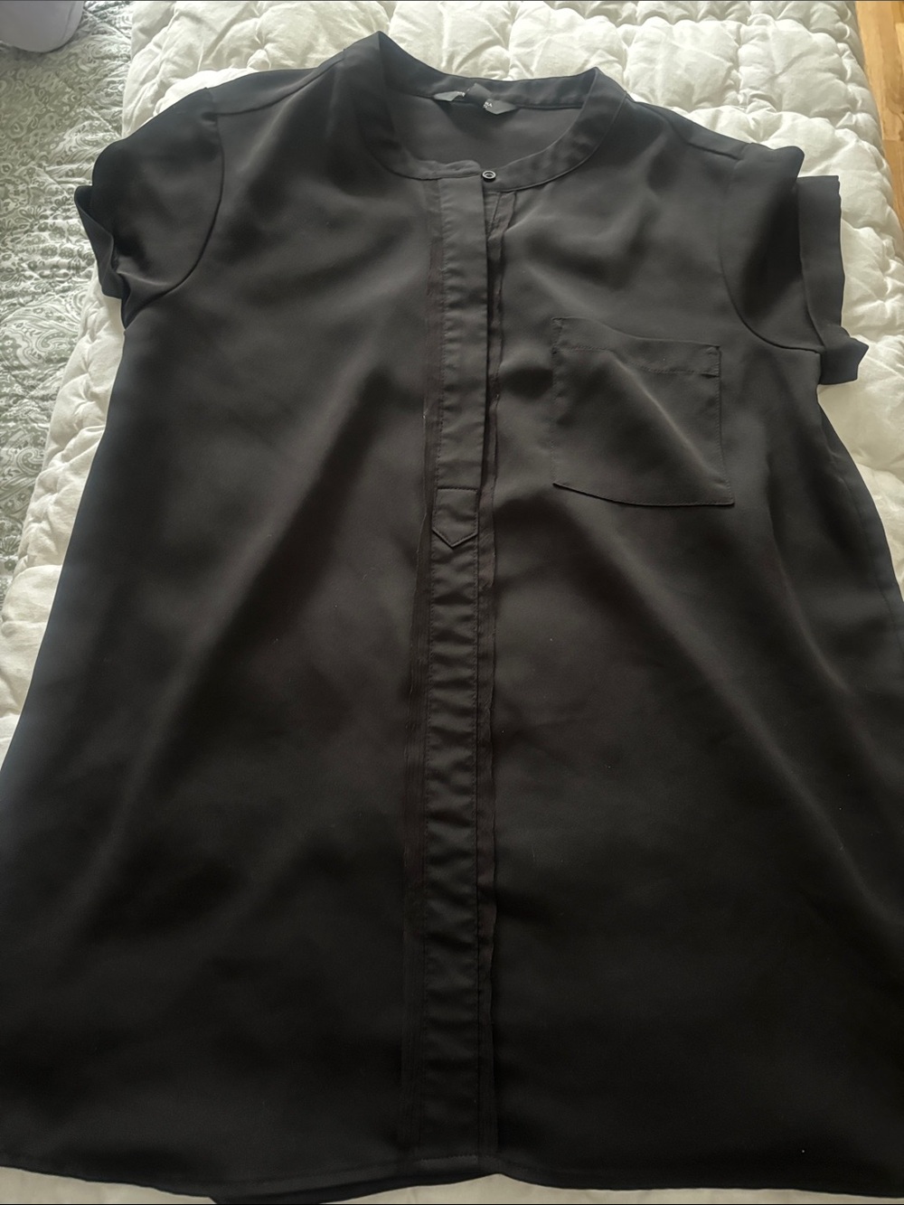 Vera Wang Black Short-Sleeve Blouse